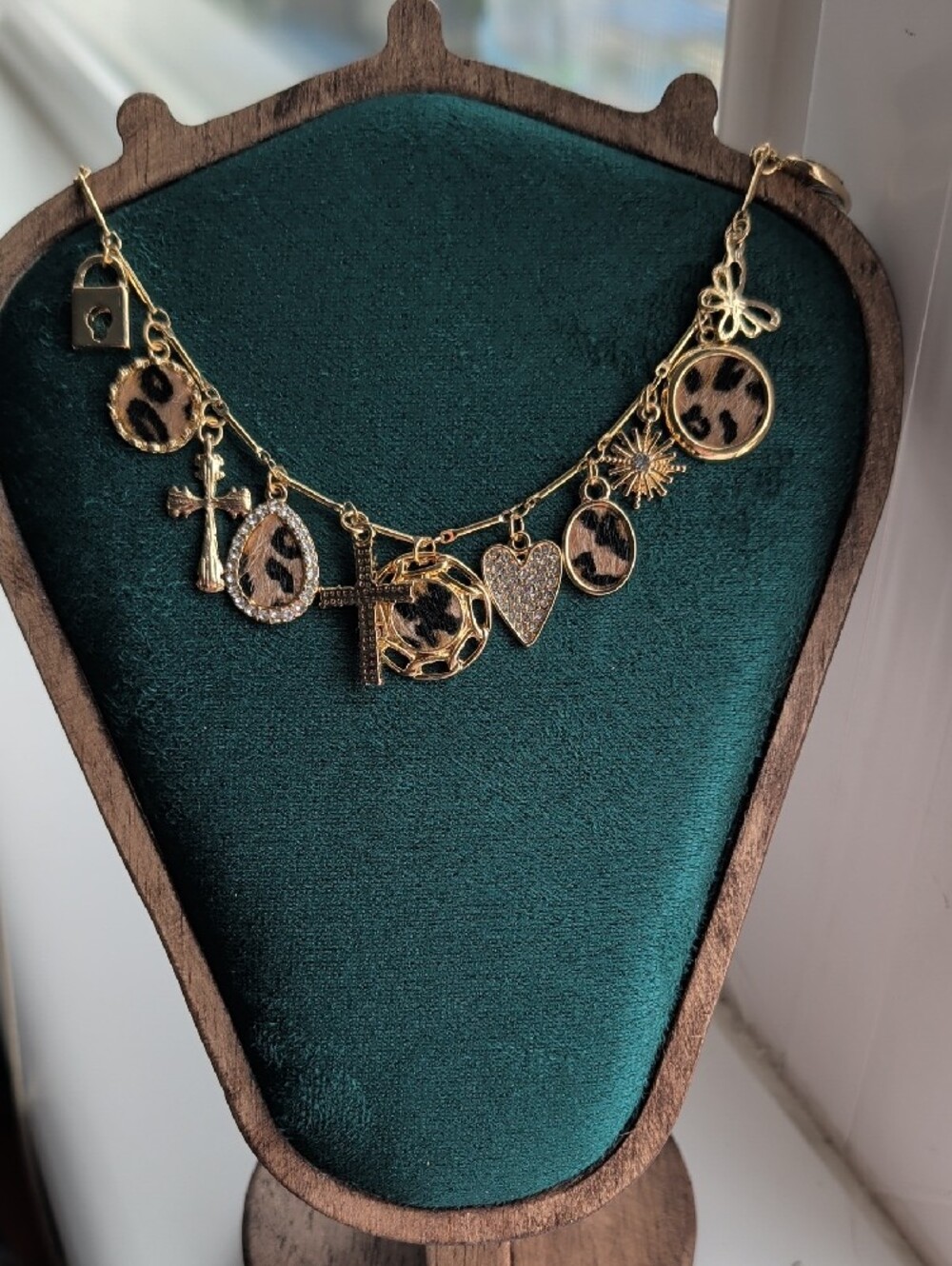 Gold-Tone Leopard Print Charm Necklace - Women Jewelry - Picture 2 of 3